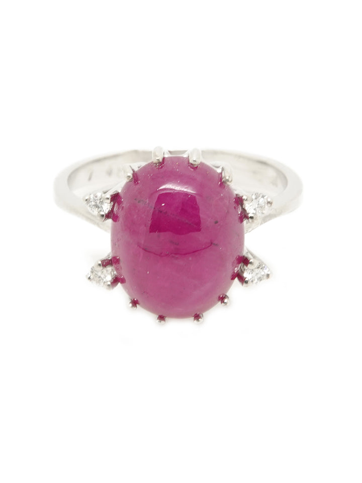 Pre-Owned 14ct White Gold Oval Cabochon Ruby and 4 Diamond Ring