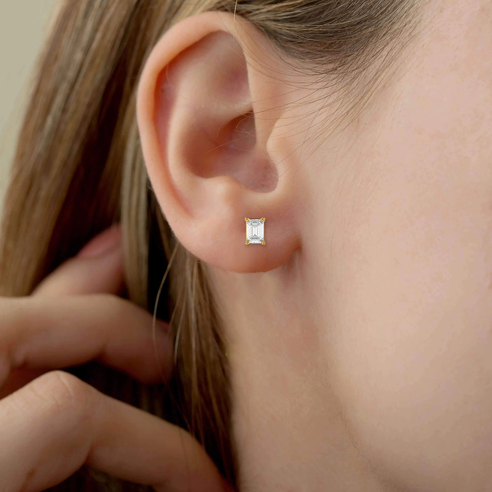 18ct yellow gold emerald cut laboratory grown 1.00ct diamond stud earrings
