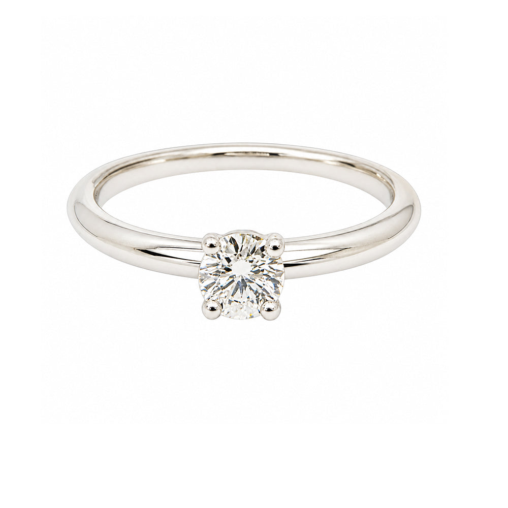 Pre-owned platinum diamond solitaire ring