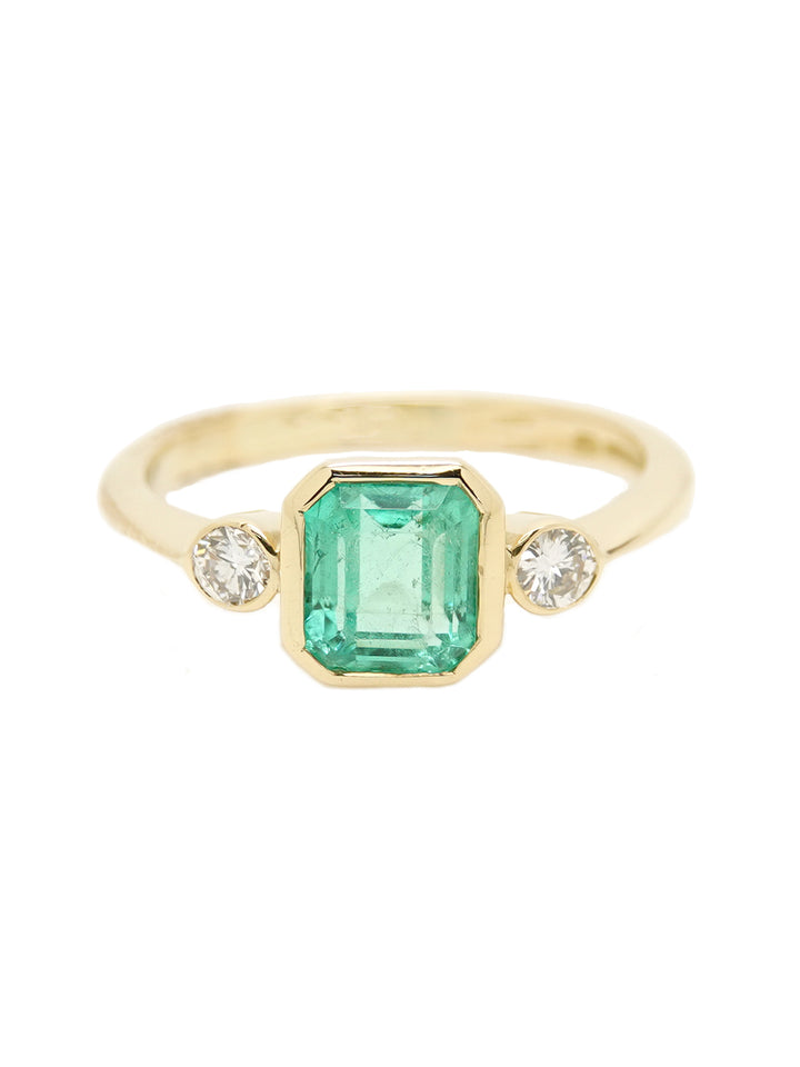 Pre-owned 18ct yellow gold Emerald & Diamond 3 stone ring